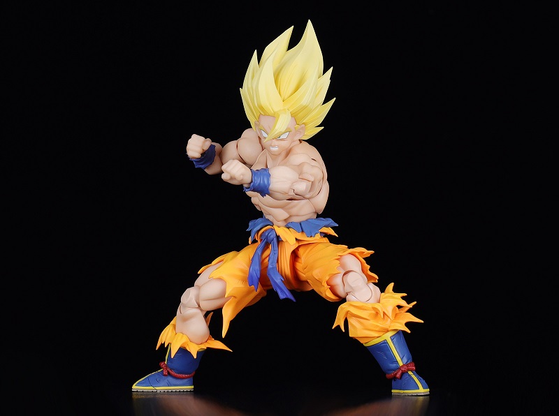 Konbini Store - Super Saiyan Goku (Plastic Model) Marca : Bandai Tamaño:  Approx. 23cm Incluye: Stand para poses Option Face x 2, Option Hands x 2,  Base x 1 DISPONIBLE Precio 190